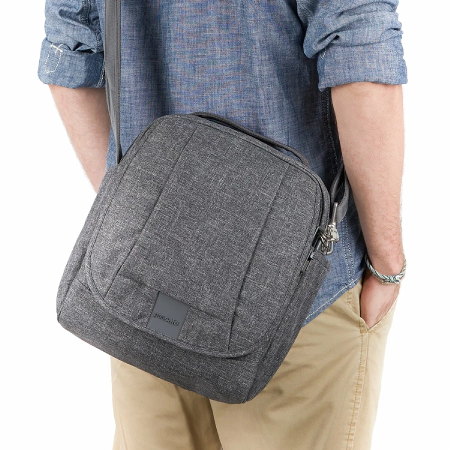 Pacsafe Metrosafe LS200 Anti Theft Shoulder Bag - Image 2